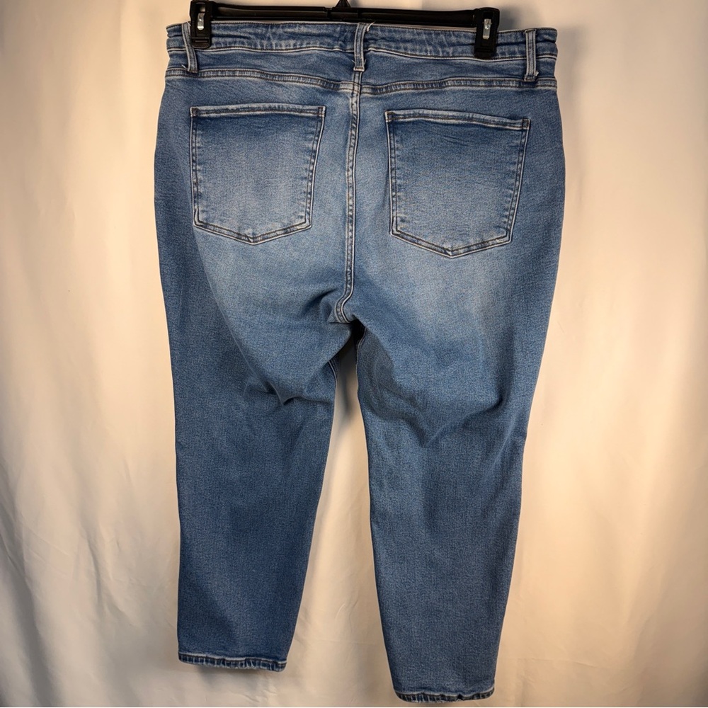 Kut from the Kloth NAOMI Fab Ab Crop Straight Leg Jeans, size 22, Denim - Picture 5 of 13